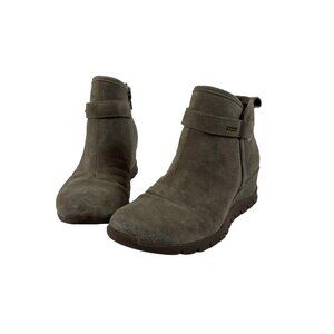 Bionica Wedge Ankle Boots Sz 9.5 Womens Suede Tab All Weather Slip Resistant